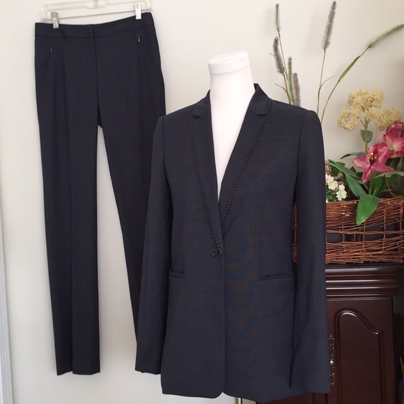 NWOT Elie Tahari classic blue pantsuit size 4 - Picture 2 of 16